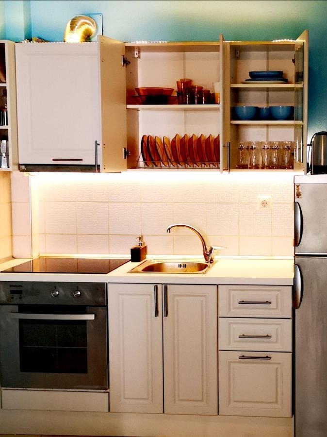 Apartment Oazis Офринион Екстериор снимка