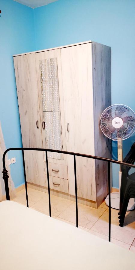 Apartment Oazis Офринион Екстериор снимка